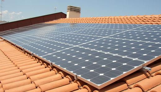 Pannello solare o pannello fotovoltaico? Vantaggi e differenze